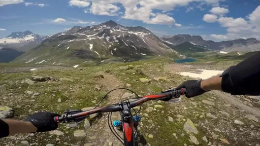 Mountainbike TourBike&Hike: Sertigpass und Tschimas da Tisch Tour-Bild Bike&Hike: Sertigpass und Tschimas da Tisch