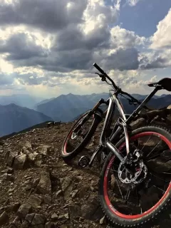 Bild Sertigpass und Tschimas la Tisch